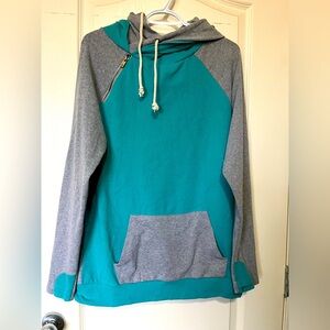 Ampersand Ave double hood size XL